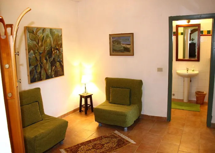 In With Shared Pool Semesterbostad