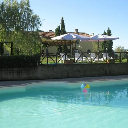 In With Shared Pool Ferienhaus